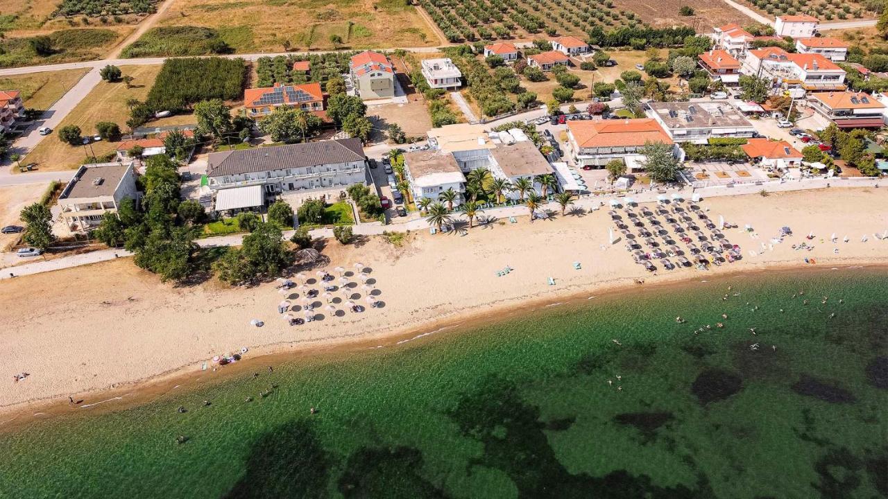 Estelle Family Luxury Apartments & Suites Gerakini Bagian luar foto