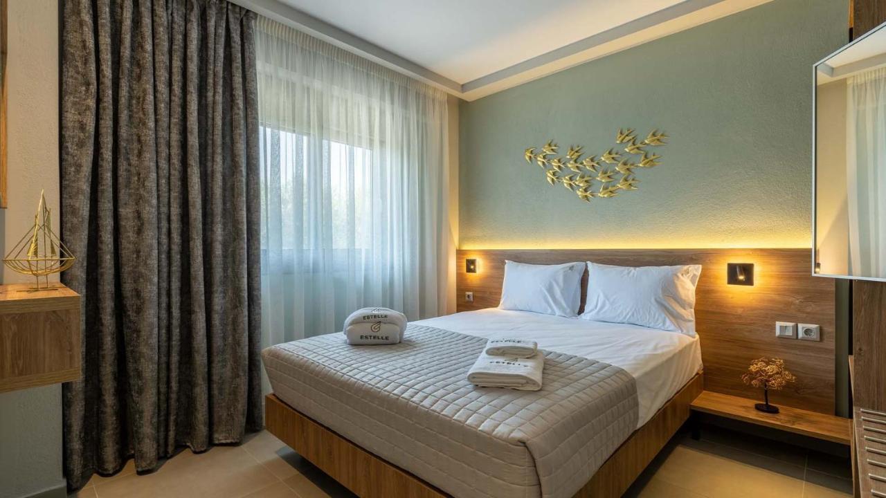 Estelle Family Luxury Apartments & Suites Gerakini Bagian luar foto